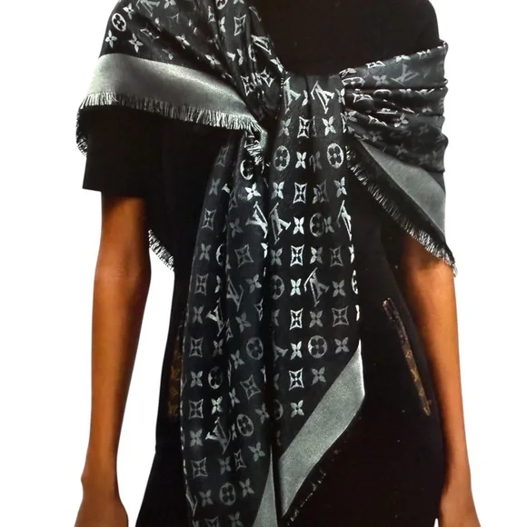 Louis Vuitton Chale Monogram Anthracite Scarf/Shawl